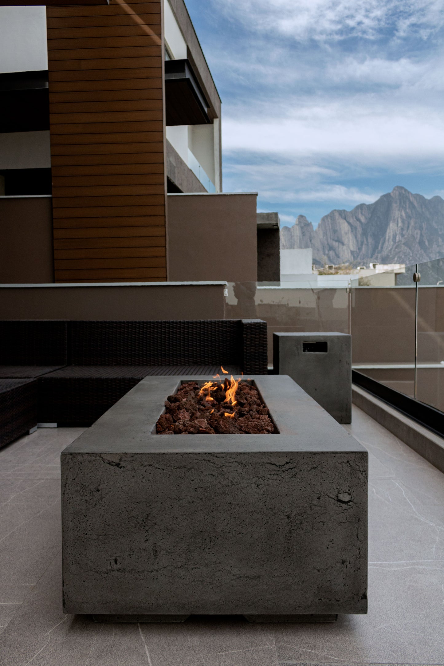 Manhattan Concrete Rectangular Fire Pit 05