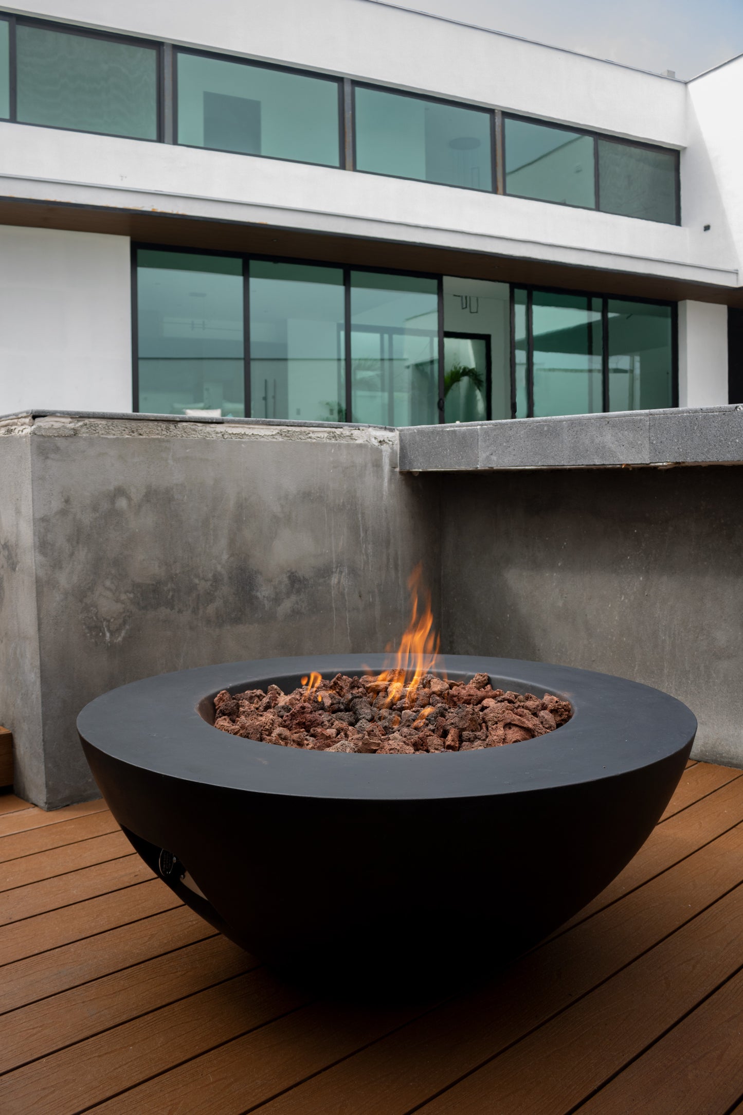 Venecia Concrete Fire Bowl 03