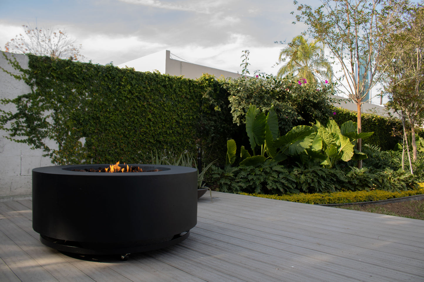 Coliseo Concrete Cylinder Fire Pit 01